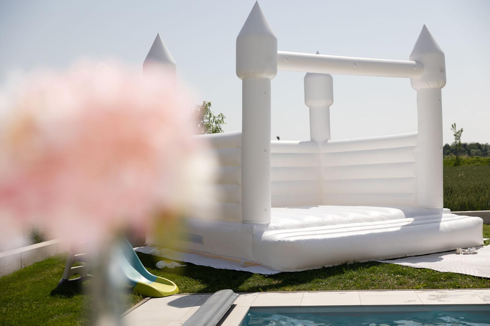 HÜPFBURG